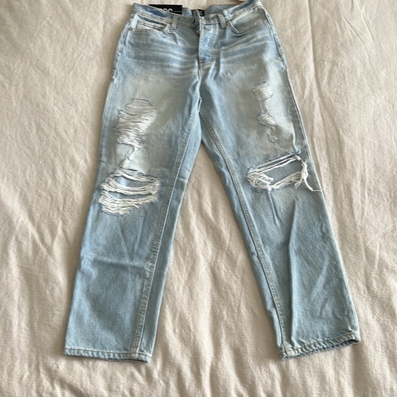 BDG Distressed Light Wash Jeans - Picture 4 of 4
